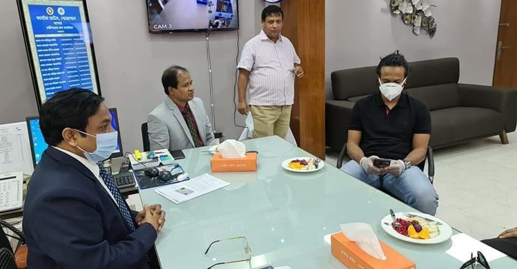 সাকিব আল হাসান বেনাপোল দিয়ে ভারতে গেলেন